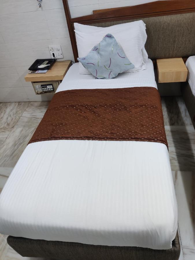 Capital Hotel 孟买 外观 照片