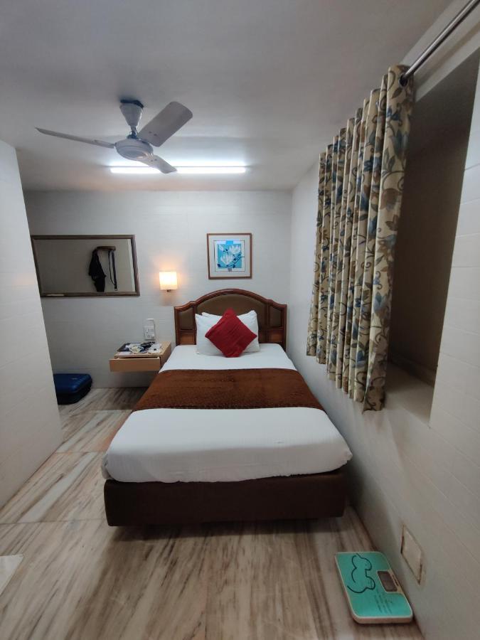 Capital Hotel 孟买 外观 照片