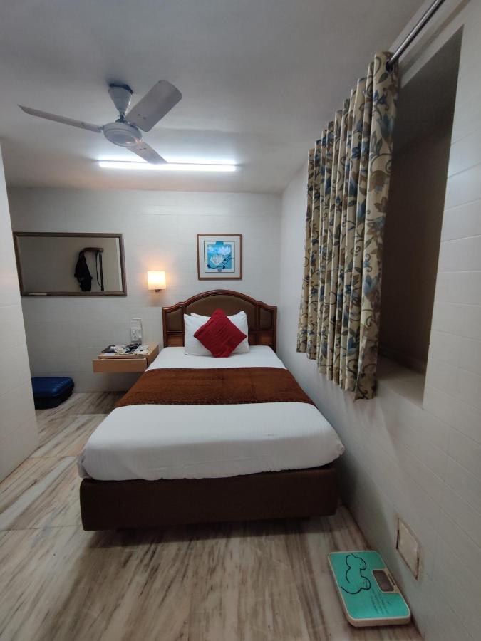 Capital Hotel 孟买 外观 照片